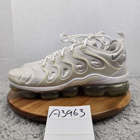 Nike Mens 12 Air Vapormax Plus White Athletic Daily Casual Sneaker 924453-100 - Picture 1 of 12